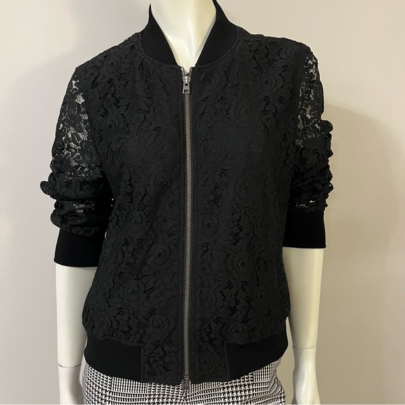 Lace Jacket - Picture 2 of 8